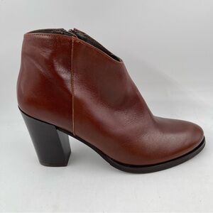 Kanna Women’s Brown Leather Block Heel Zippered Ankle Boots - Size 7.5